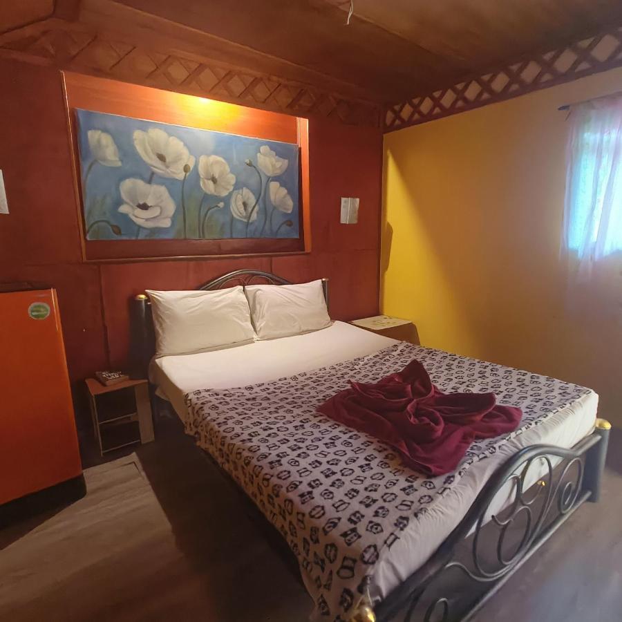 Marine House Hostel Фи Фи Айлънд Екстериор снимка